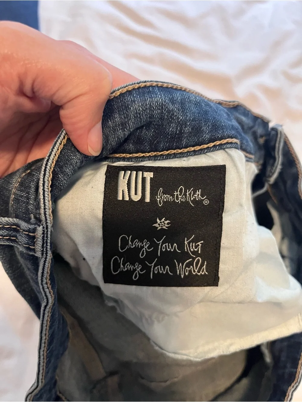 KUT from the Kloth Katy Boyfriend Blue Jeans Distressed Whiskered Size 12 - Picture 11 of 11